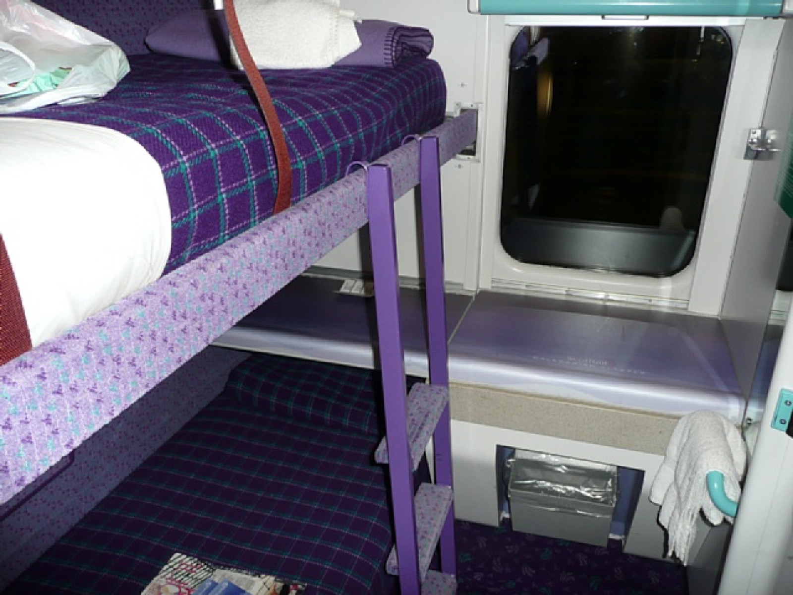 Premium single sleeper berth, representative higher-class layout